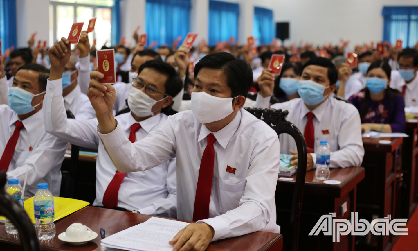 Đại biểu thống nhất ý kiến tại Đại hội.