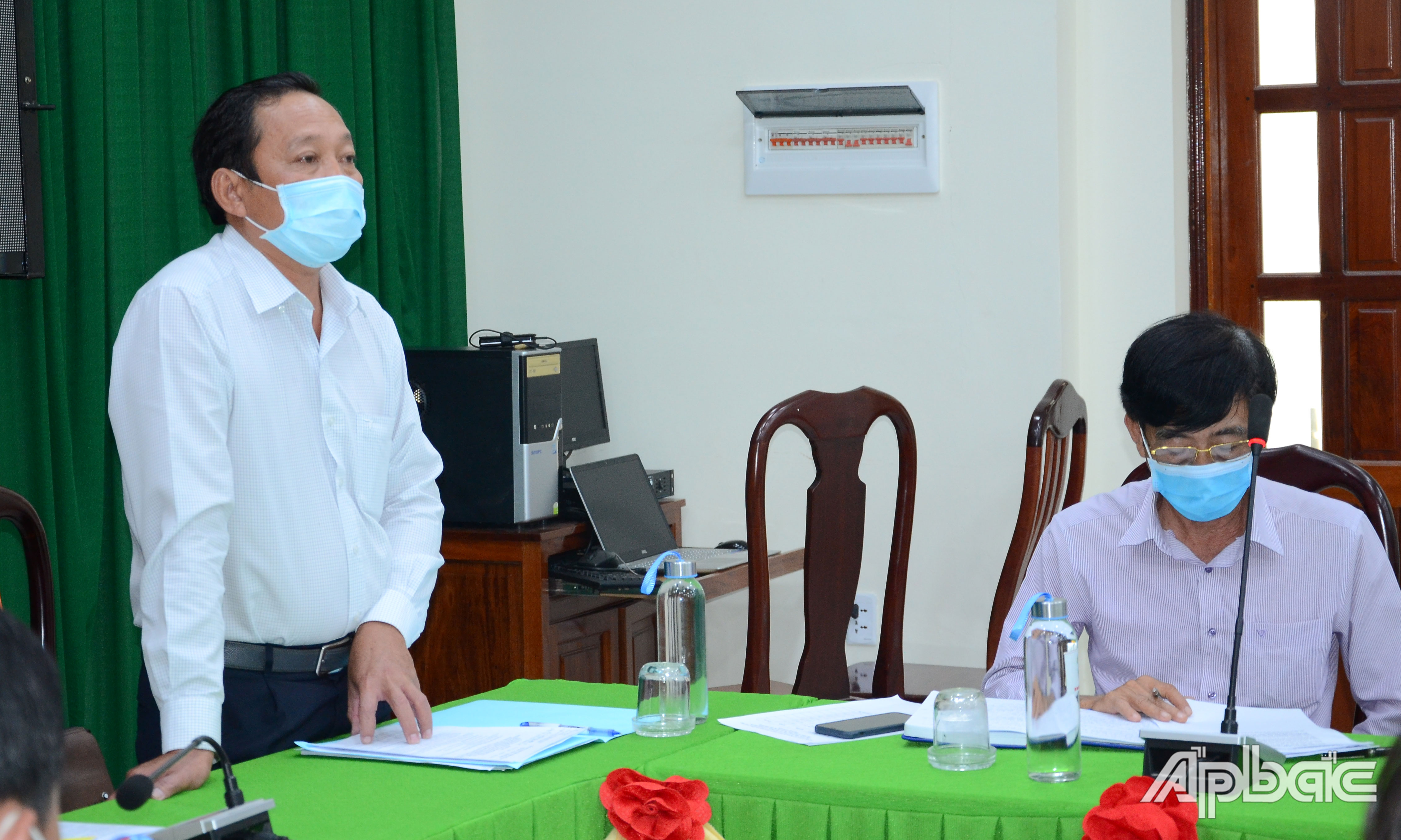 Chủ tịch UBND huyện Cái Bè Nguyễn Quốc Thanh phát biểu tại buổi làm việc.