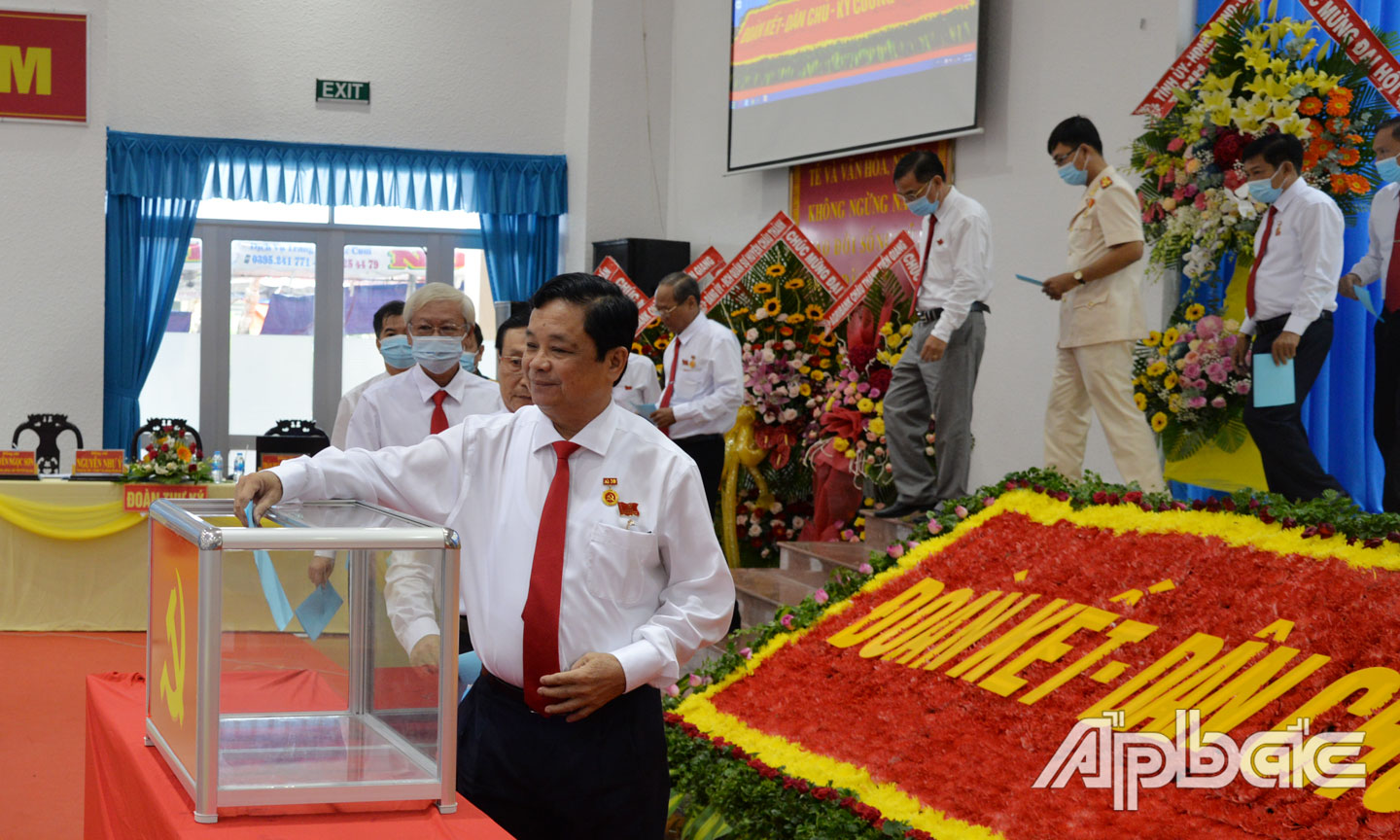 Đại hội bỏ phiếu bầu Đoàn Đại biểu dự Đại hội Đại biểu Đảng bộ tỉnh  Tiền Giang lần thứ XI, nhiệm kỳ 2020-2025