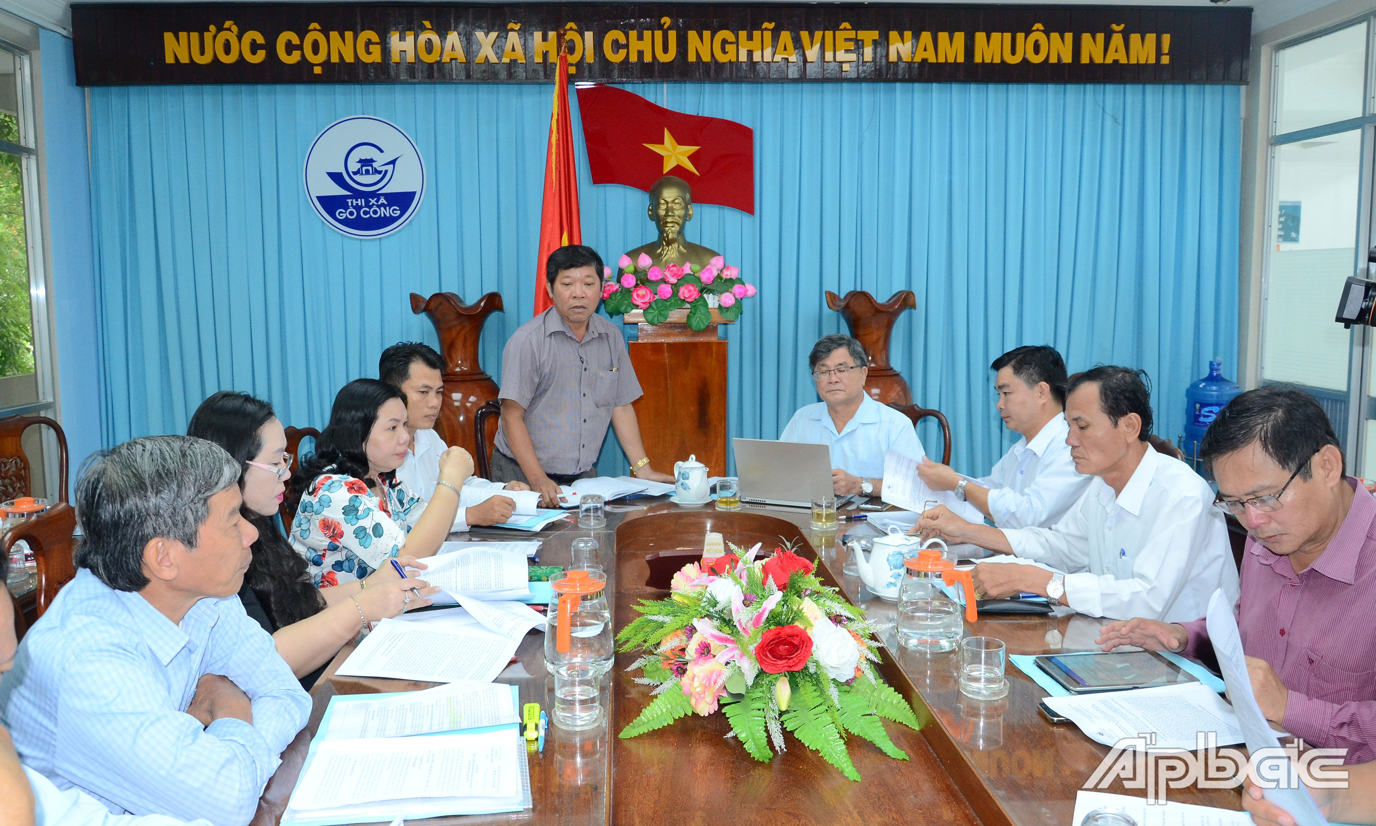 Quang cảnh buổi làm việc.