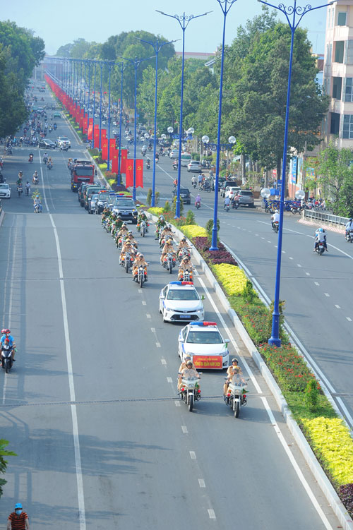 Các lực lượng Công an tỉnh sẵn sàng cho công tác bảo vệ Đại hội Đảng các cấp tiến tới Đại hội Đại biểu toàn quốc lần thứ XIII của Đảng. 	           Ảnh: DUY NHỰT