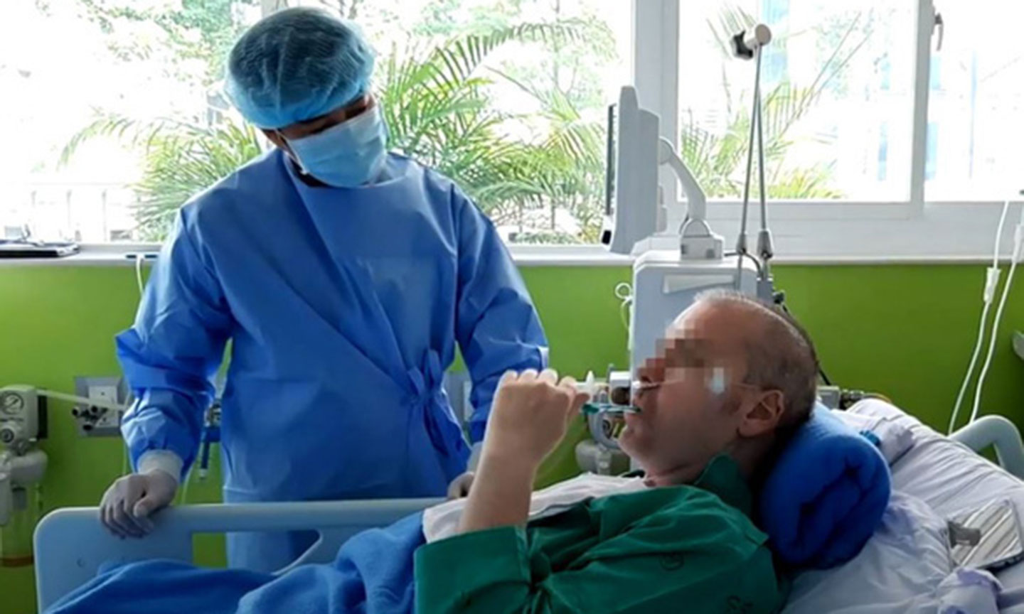 aaa Ngành Y tế đã nỗ lực điều trị cho bệnh nhân phi công người Anh nhiễm Covid-19 được thế giới ca ngợi. Ảnh: Nguồn Internet
