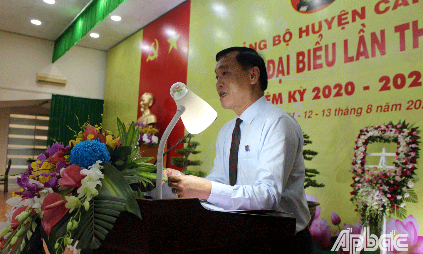 Đồng chí Nguyễn Văn Vĩnh phát biểu tại buổi trù bị. 