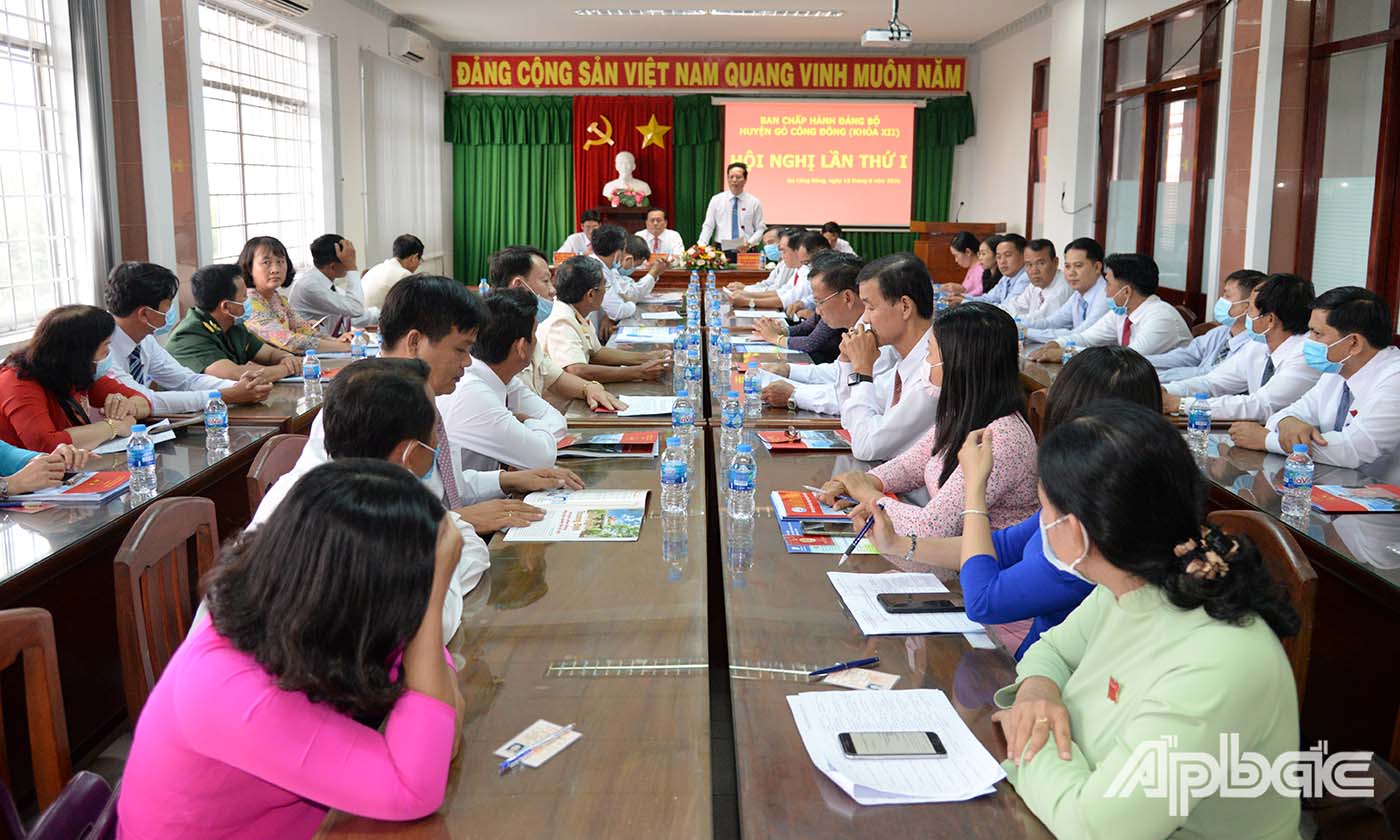 Ban Chấp hành khóa làm việc tại Hội nghị lần thứ I.