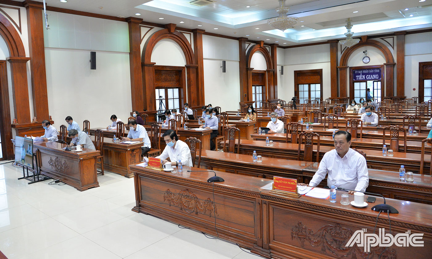 Đại biểu dự tại điểm cầu Tiền Giang.