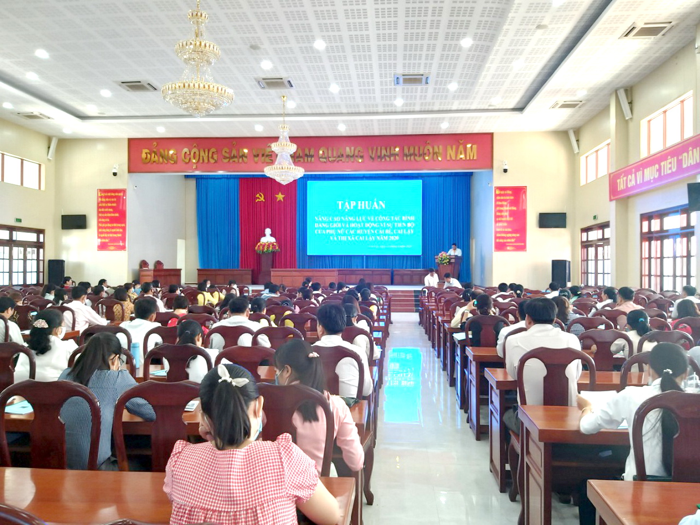 Quang cảnh lớp tập huấn tại Cai Lậy