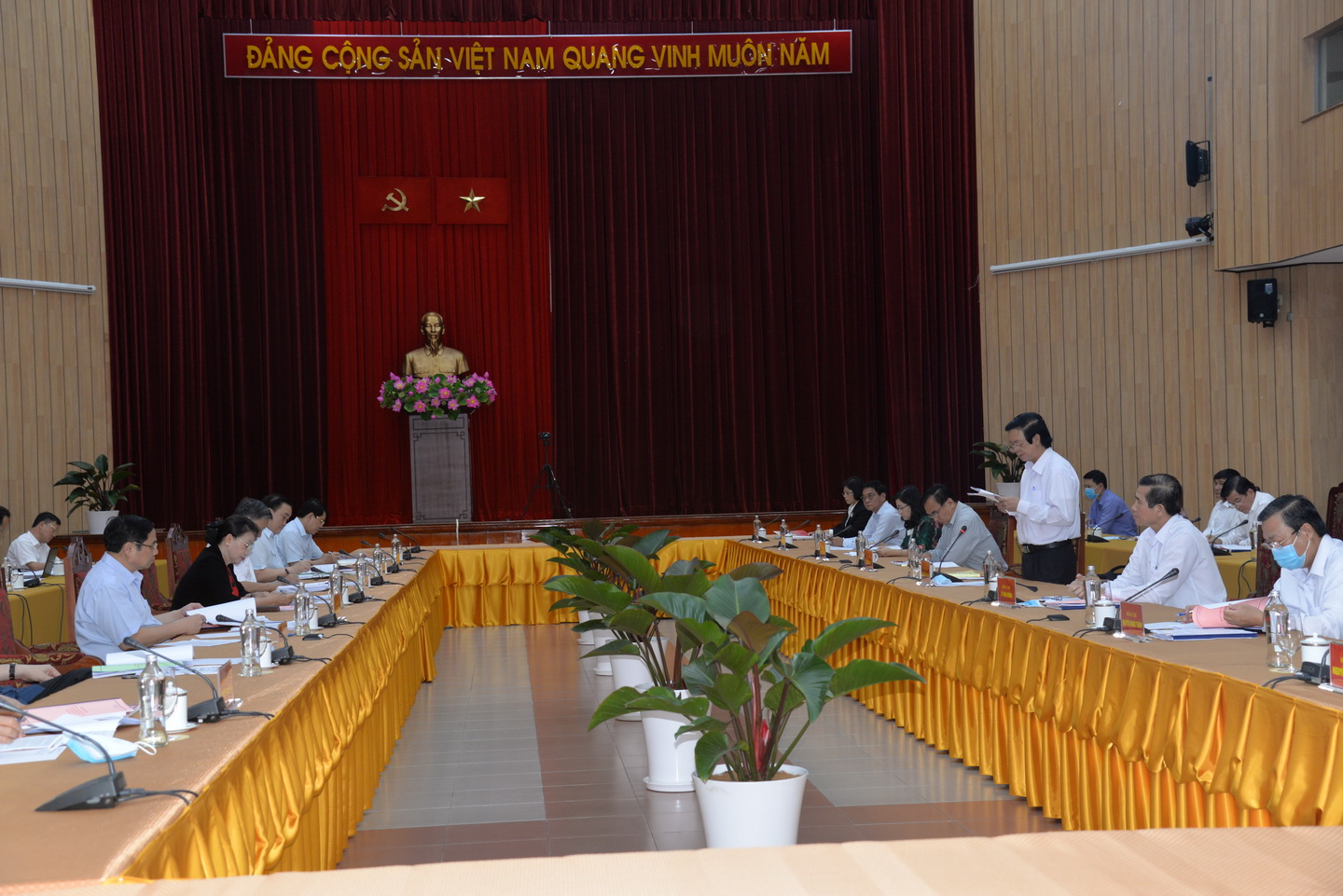 Quang cảnh hội nghị