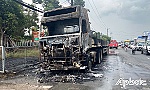 Xe container bốc cháy khi đang lưu thông