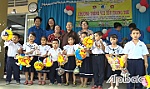 Tặng 130 phần quà trung thu cho học sinh