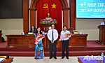 Thông qua 20 nghị quyết
