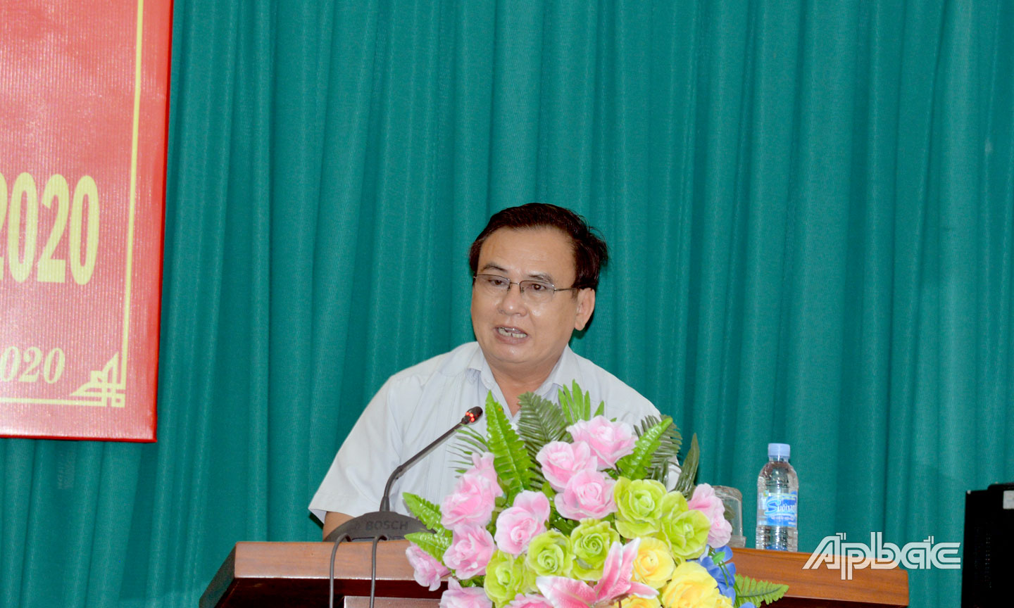 Đồng chí Võ Văn Bình, Phó Bí thư Thường trực Tỉnh ủy chỉ đạo cấp ủy và UBKT các cấp trong tỉnh cần phát huy thành quả và nghiêm túc rút kinh nghiệm những hạn chế, yếu kém nhằm hoàn thành tốt nhiệm vụ kiểm tra, giám sát trong nhiệm kỳ mới.