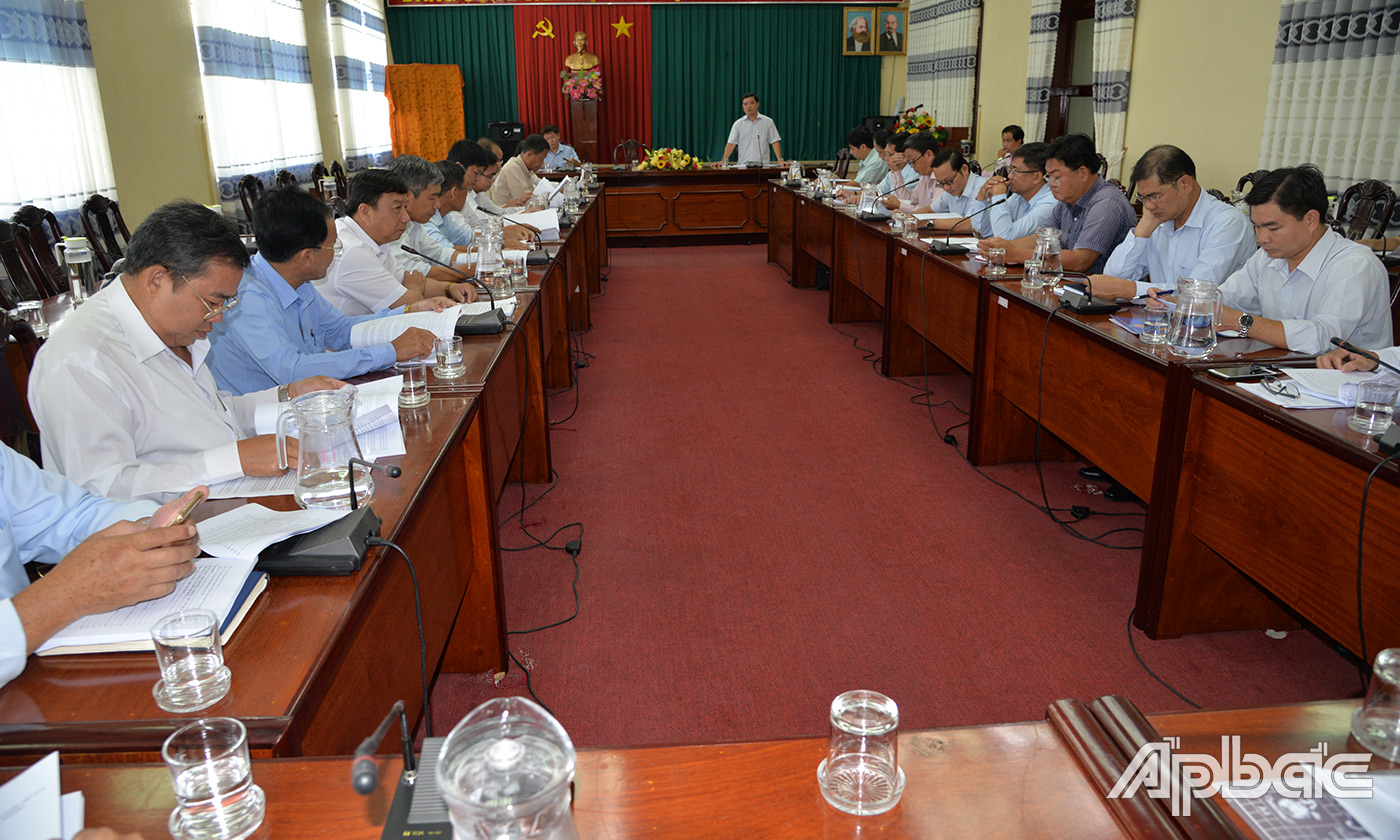Quang cảnh cuộc họp