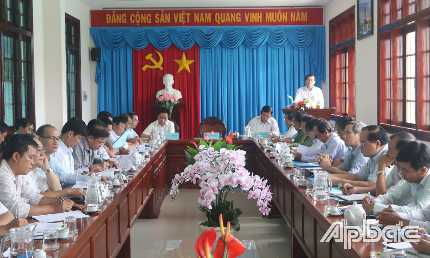 Quang cảnh buổi làm việc.