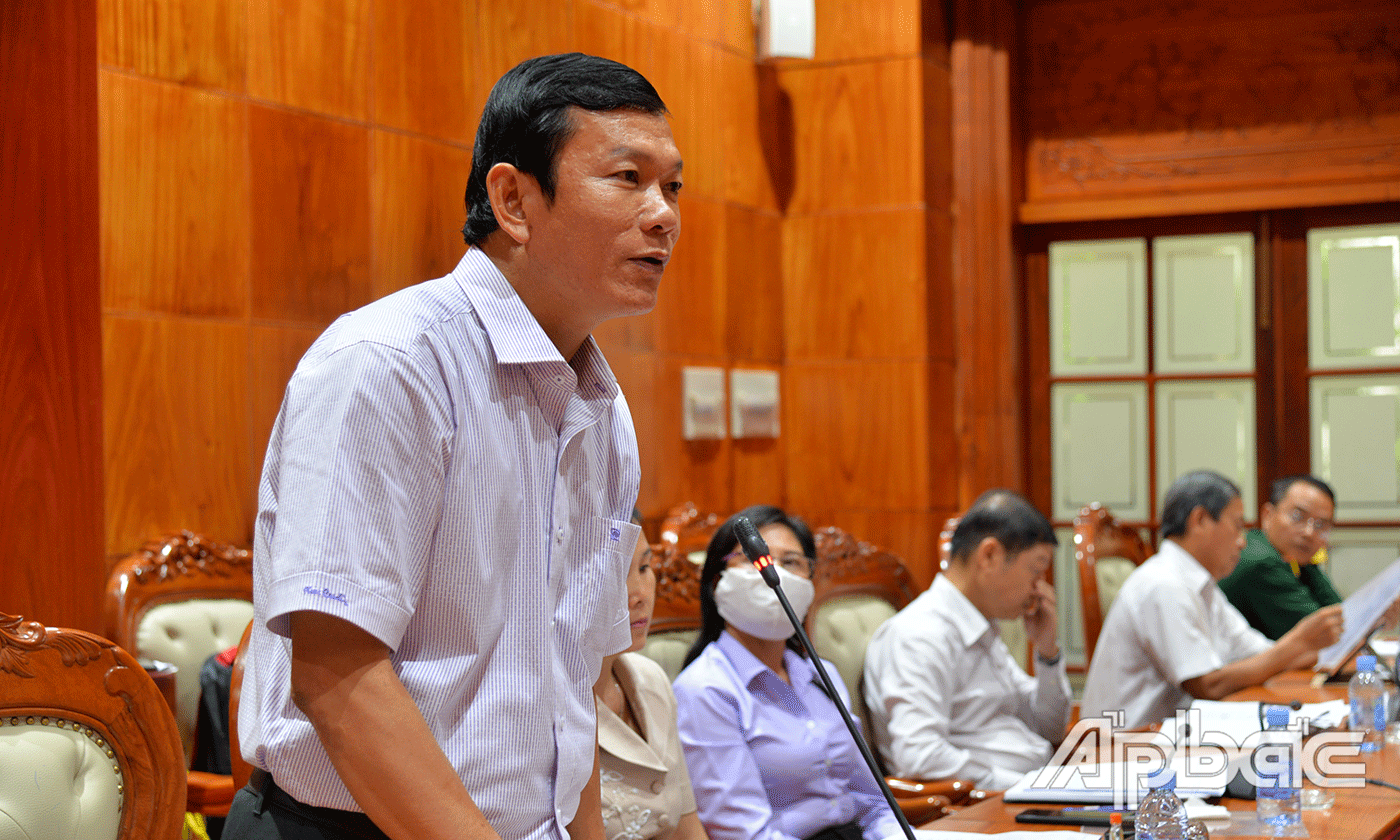 Đại biểu phát biểu tại buổi làm việc.