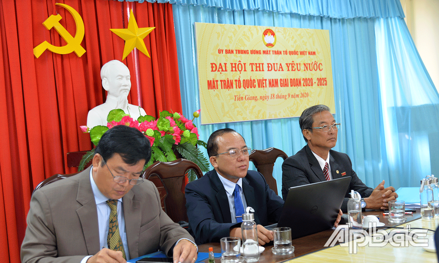 Tại điểm cầu Tiền Giang.