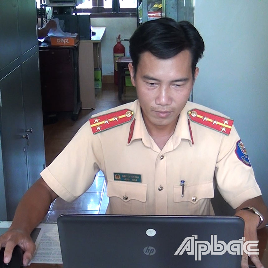 Đại úy Hậu luôn gương mẫu, đi đầu trong công tác Đoàn.