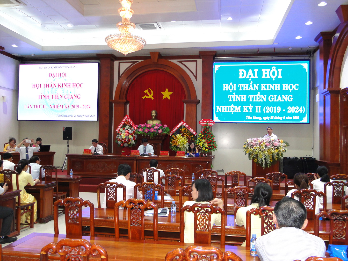 Quang cảnh đại hội