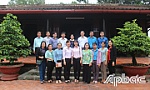 Công đoàn Viên chức Tiền Giang: Về nguồn tại Di tích lịch sử Đình Long Hưng