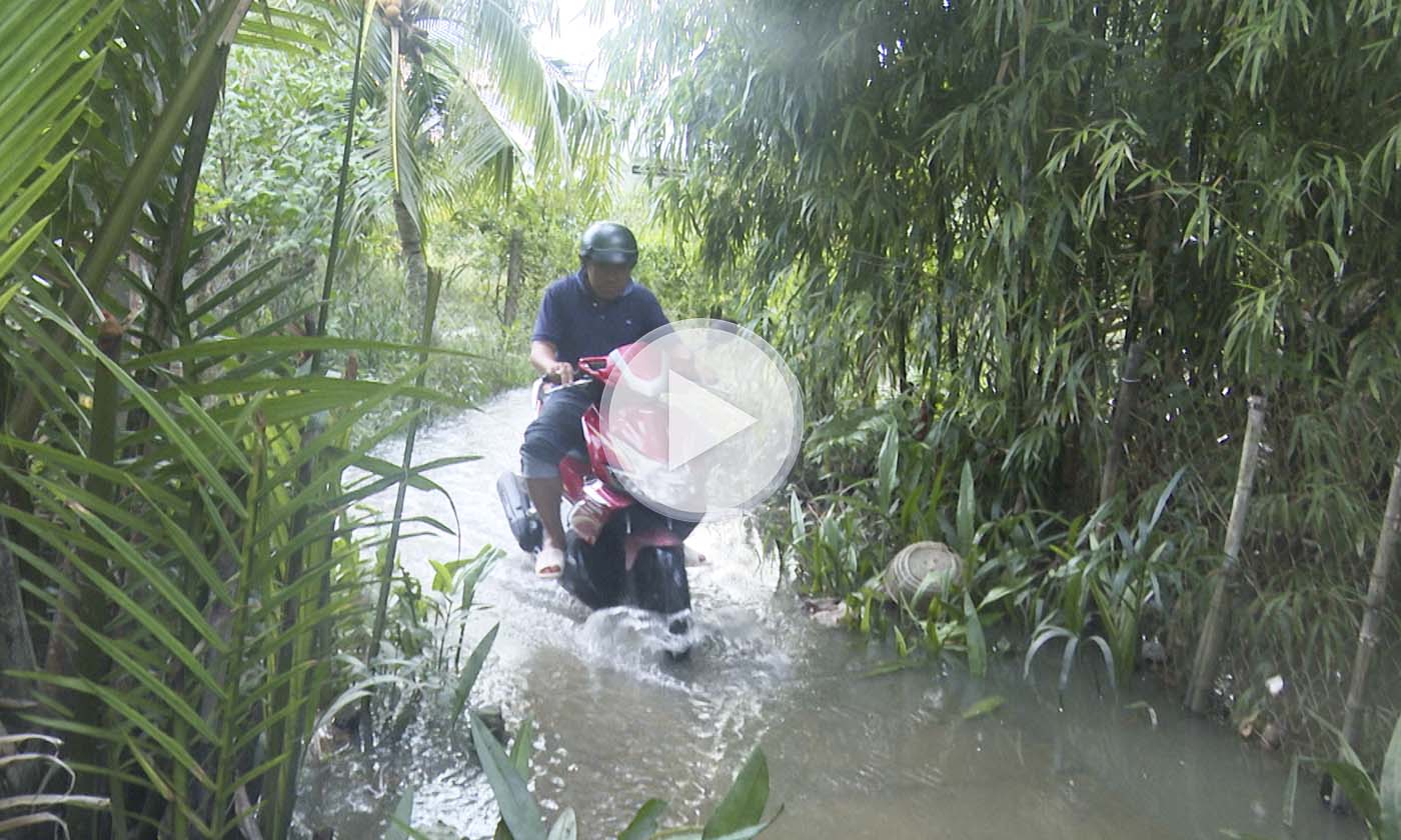 Bức xúc trước tình trạng ngập nước gây ảnh hưởng đến cuộc sống