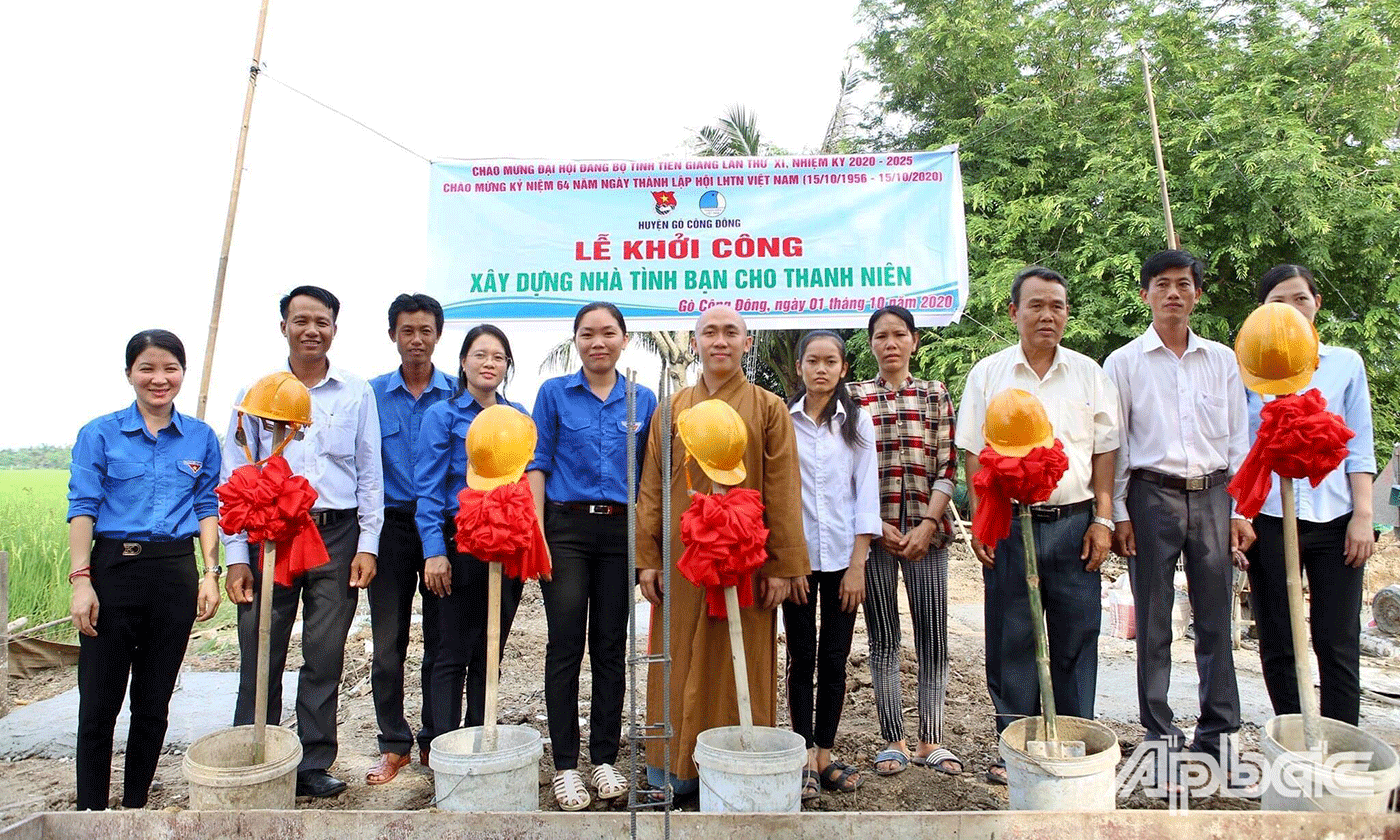Đại biểu cùng phụ huynh