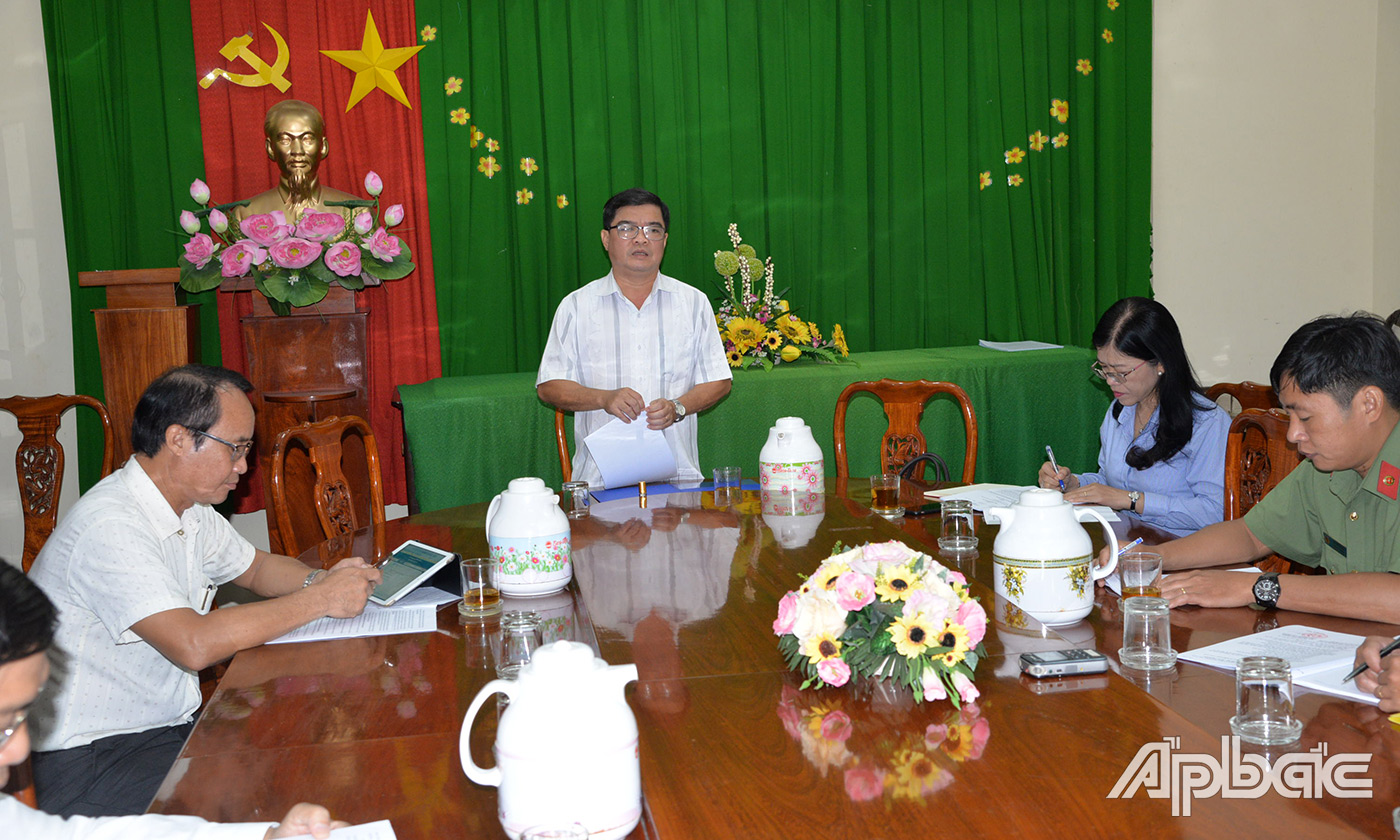 đồng chí Nguyễn Thanh Hải Phó Trưởng Đoàn đại biểu Quốc hội tỉnh tiếp thu các ý kiến đóng góp của các đại biểu 