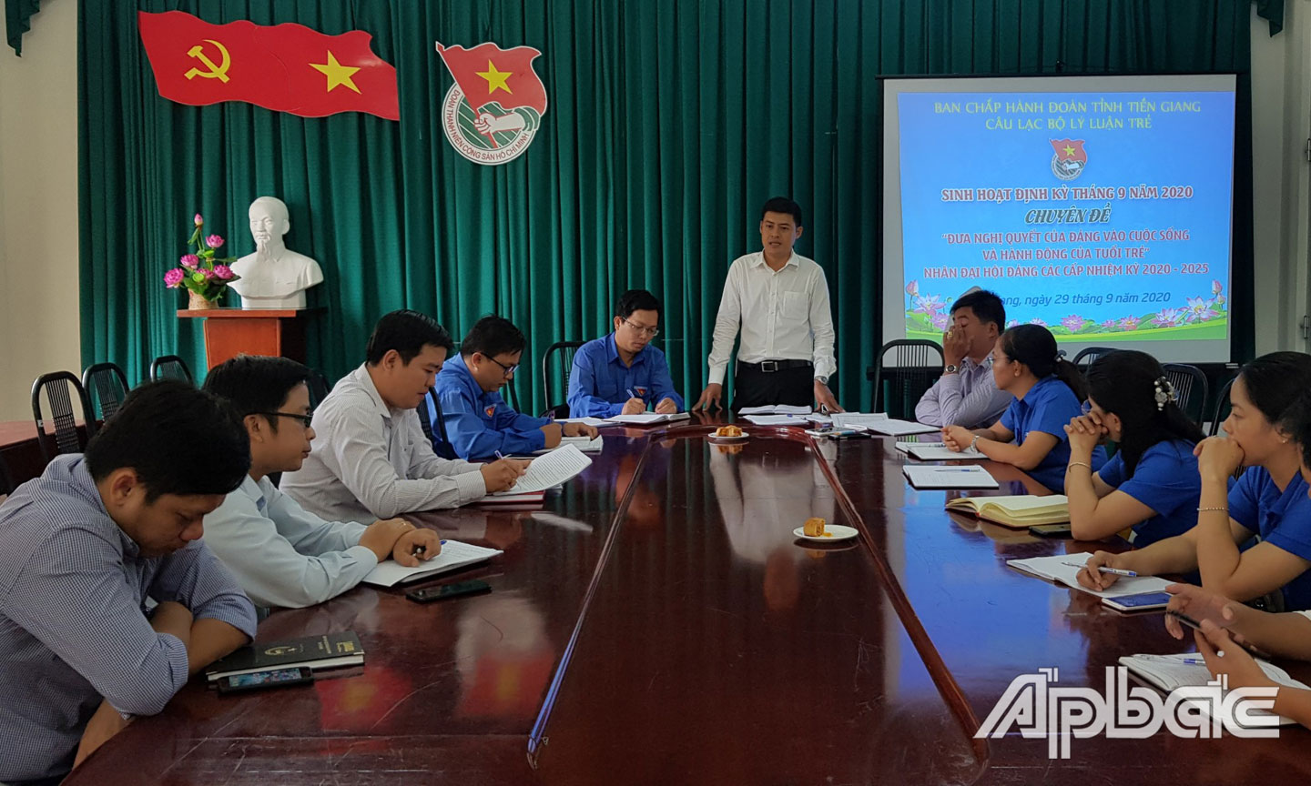 Một buổi sinh hoạt của Câu lạc bộ Lý luận trẻ tỉnh Tiền Giang.