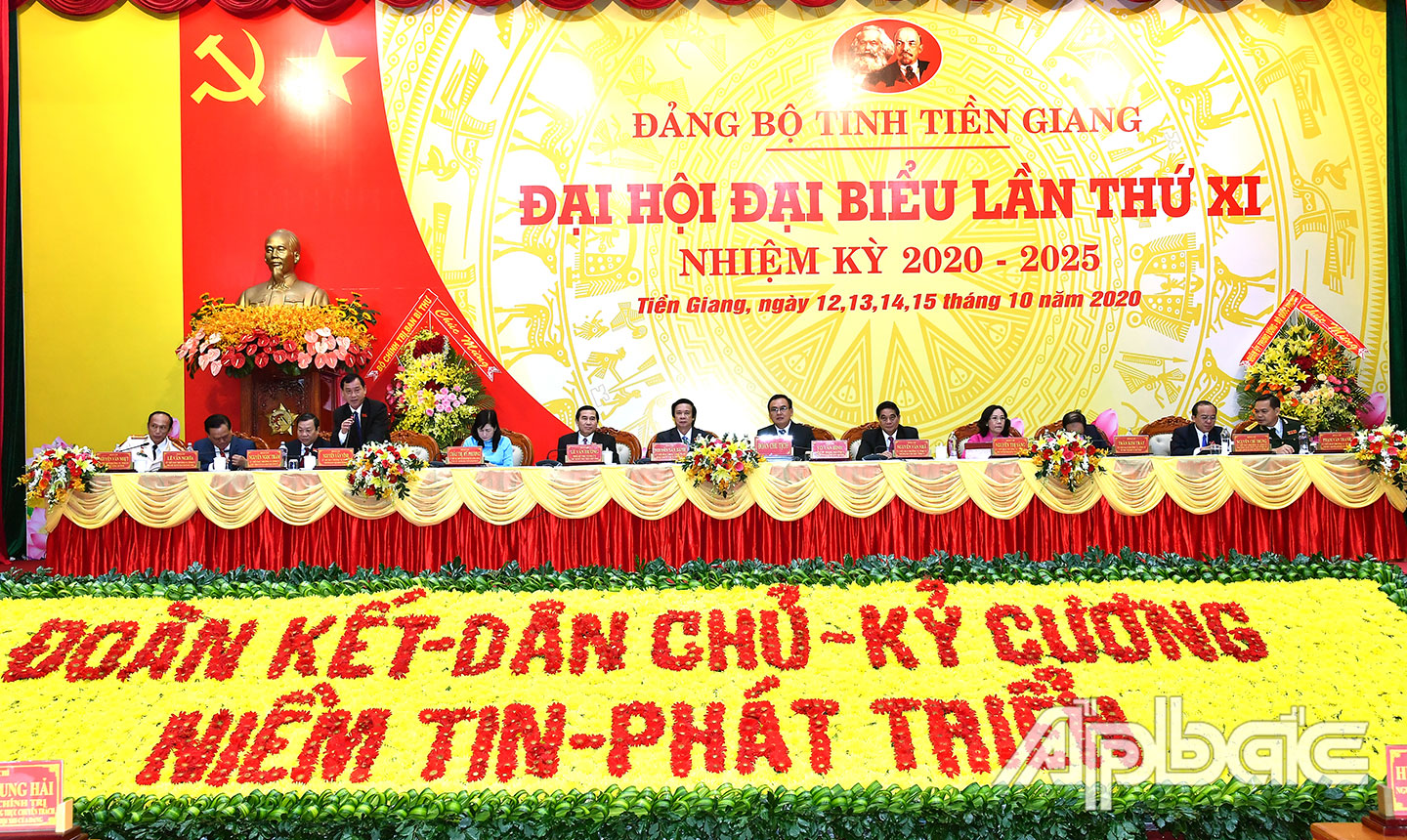 Đoàn Chủ tịch Đại hội. Ảnh: DUY SƠN