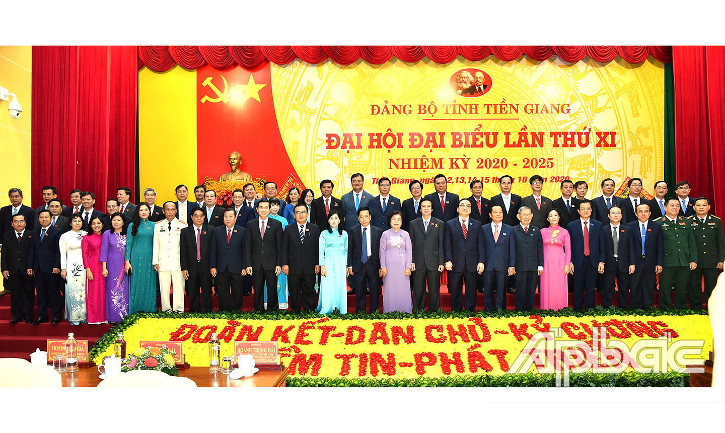 Đoàn Chủ tịch Đại hội. Ảnh: DUY SƠN