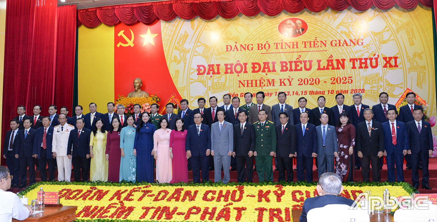 BCH ra mắt Đại hội.