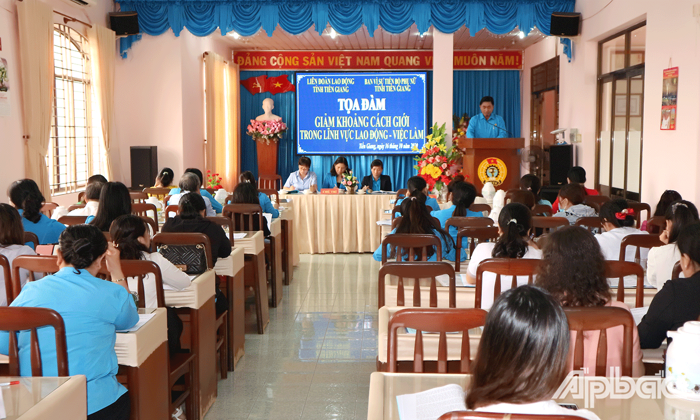 Quang cảnh buổi tọa đàm