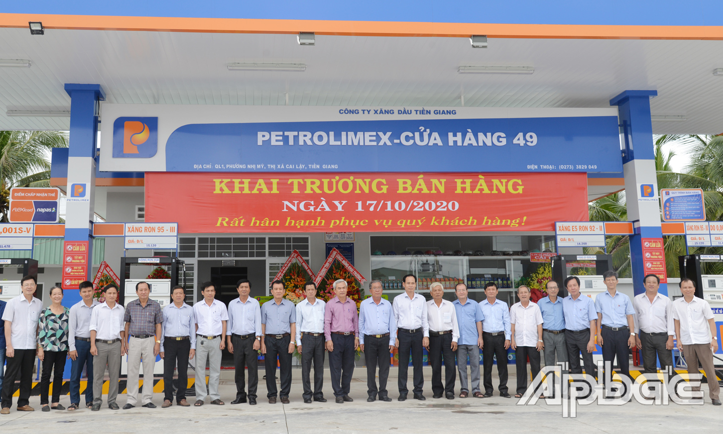 Lễ khai trương Cửa hàng xăng dầu 49.