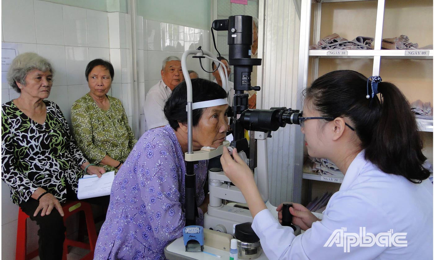 Bệnh nhân đái tháo đường cần được khám mắt định kỳ