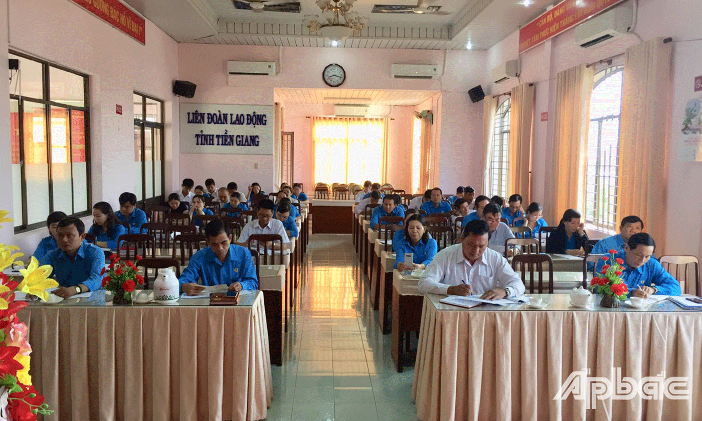 Quang cảnh buổi tọa đàm