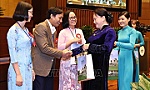 Coi trọng, tạo điều kiện để ngành giáo dục phát triển