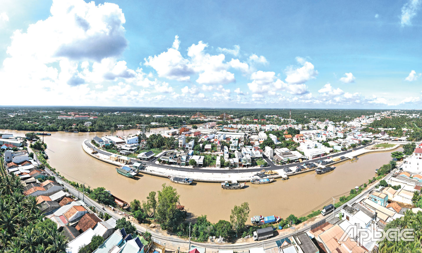 Một góc trung tâm huyện Chợ Gạo nhìn từ trên cao.