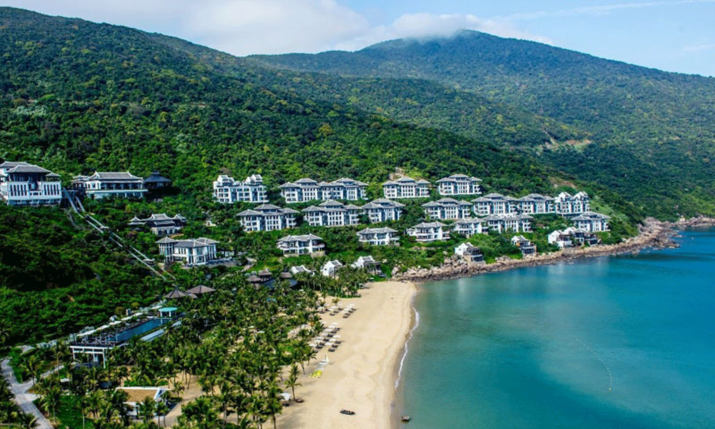 Khu nghỉ dưỡng InterContinental Danang Sun Peninsula dành chiến thắng trong bình chọn ở nhiều hạng mục 