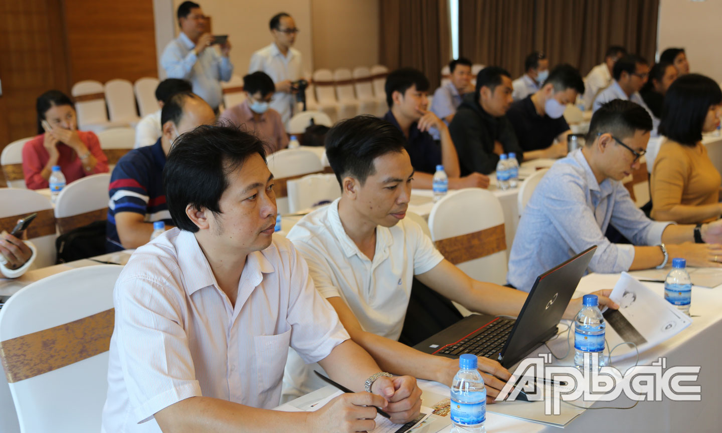 Các phóng viên, biên tập viên tại buổi tập huấn.