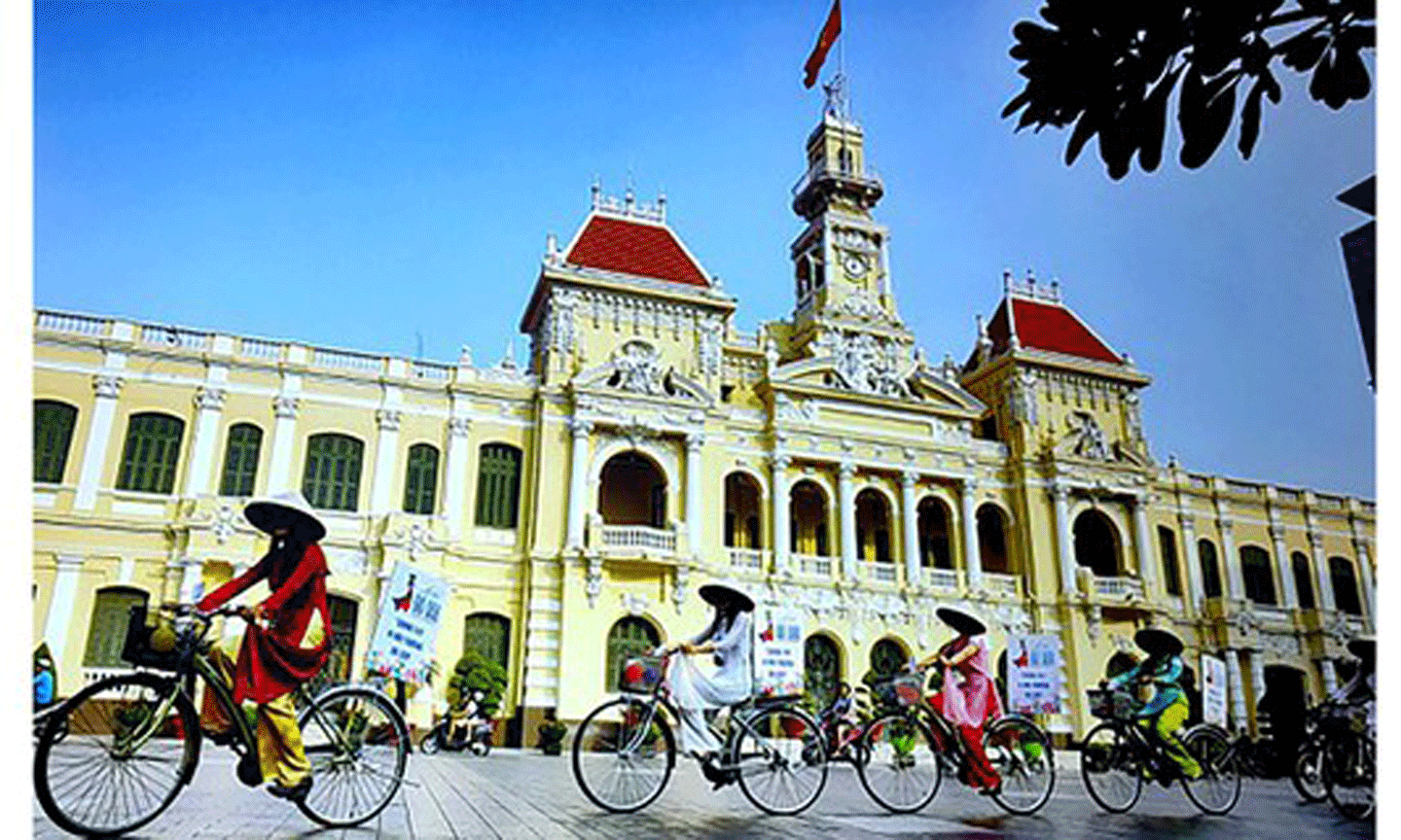 Trụ sở UBND TPHCM được xếp hạng di tích quốc gia. Ảnh: DŨNG PHƯƠNG