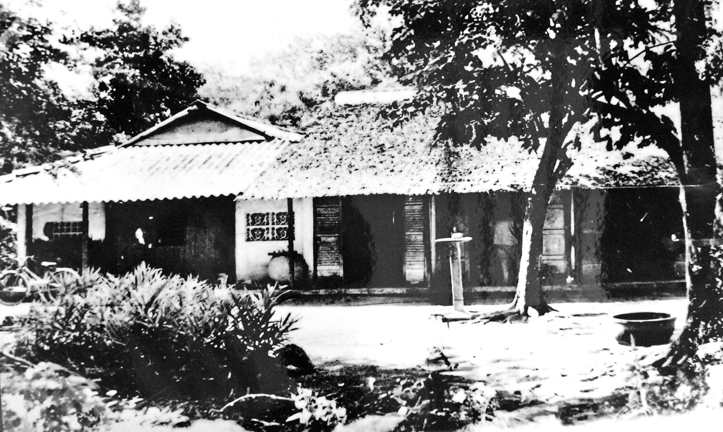 Nhà bà Năm Dẹm (Lê Thị Lợi) - nơi Xứ ủy Nam kỳ triệu tập Hội nghị mở rộng toàn xứ  tại xã Tân Hương (quận Châu Thành, tỉnh Mỹ Tho).