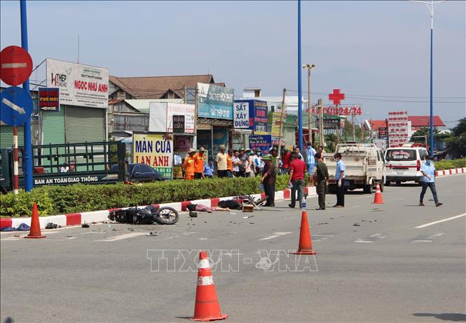 Một vụ tai nạn giao thông tại TP Thủ Dầu Một (Bình Dương). Ảnh: TTXVN phát