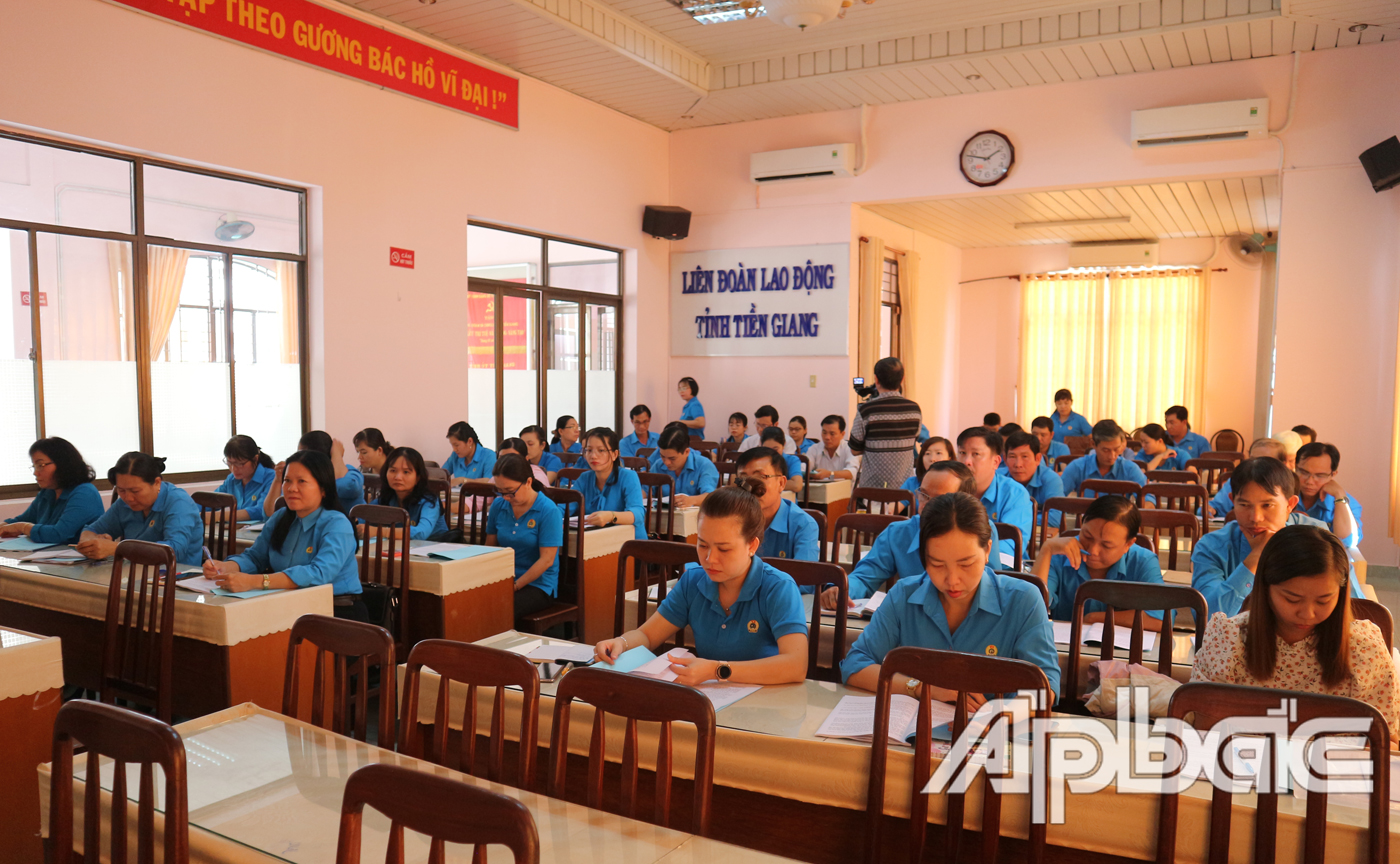 Quang cảnh lớp tập huấn