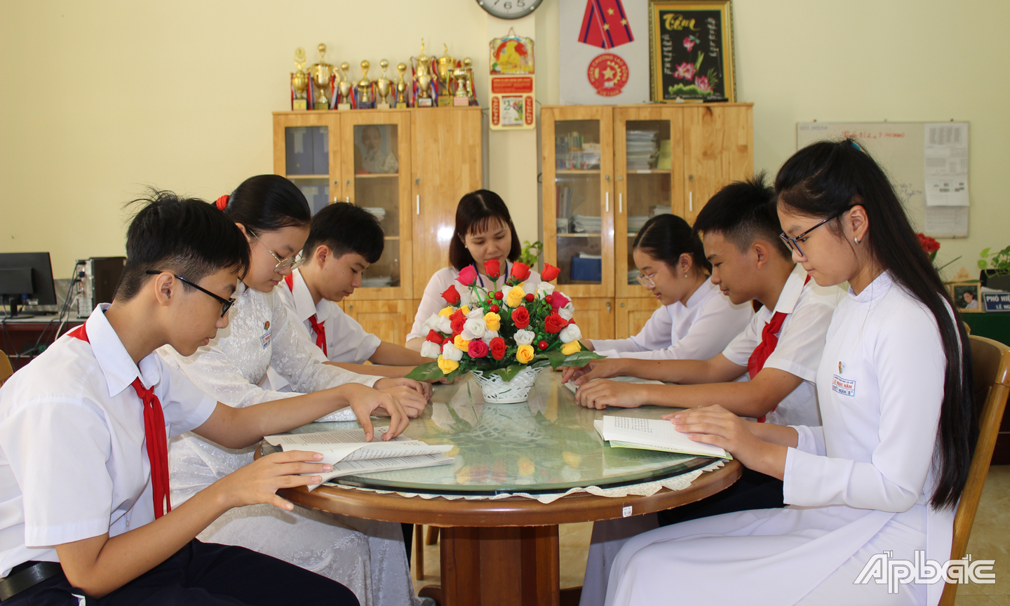 Các mặt GD-ĐT đã được nâng cao trong suốt thời gian qua. (Ảnh chụp tại Trường THCS Lê Ngọc Hân). 