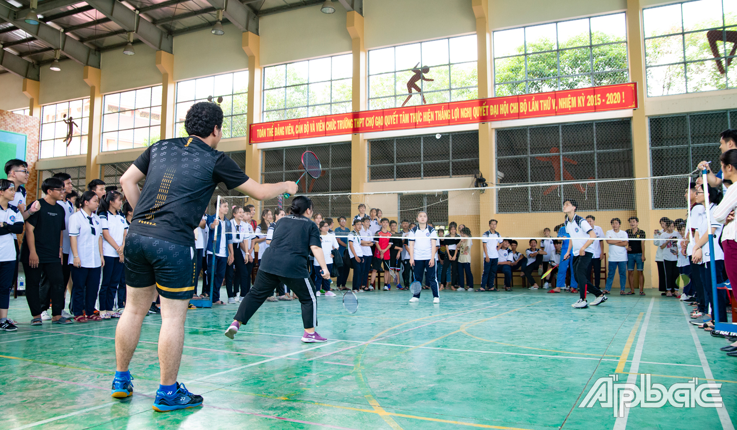 Môn cầu lông cũng không kém phần hấp dẫn.