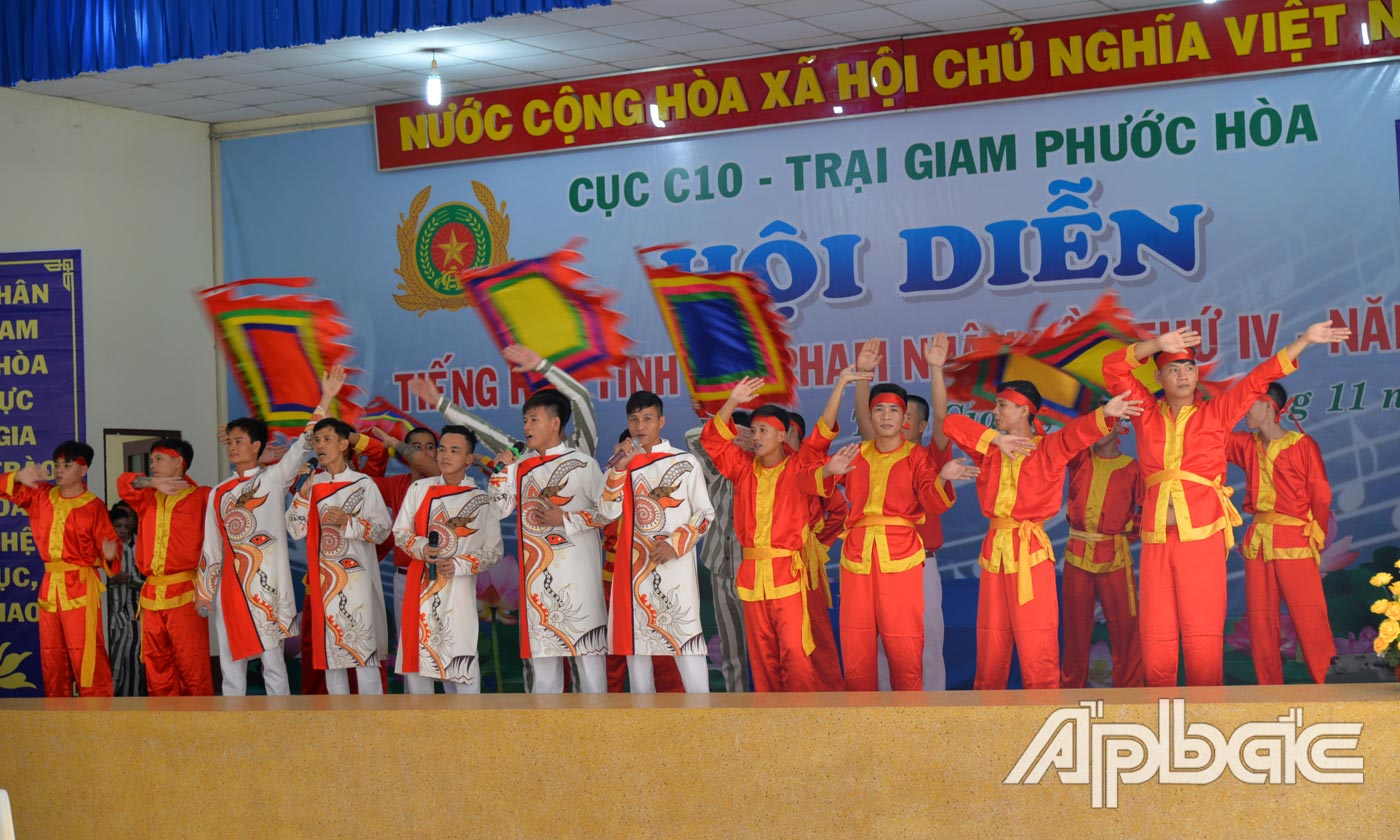 Các tiết mục của các đội.