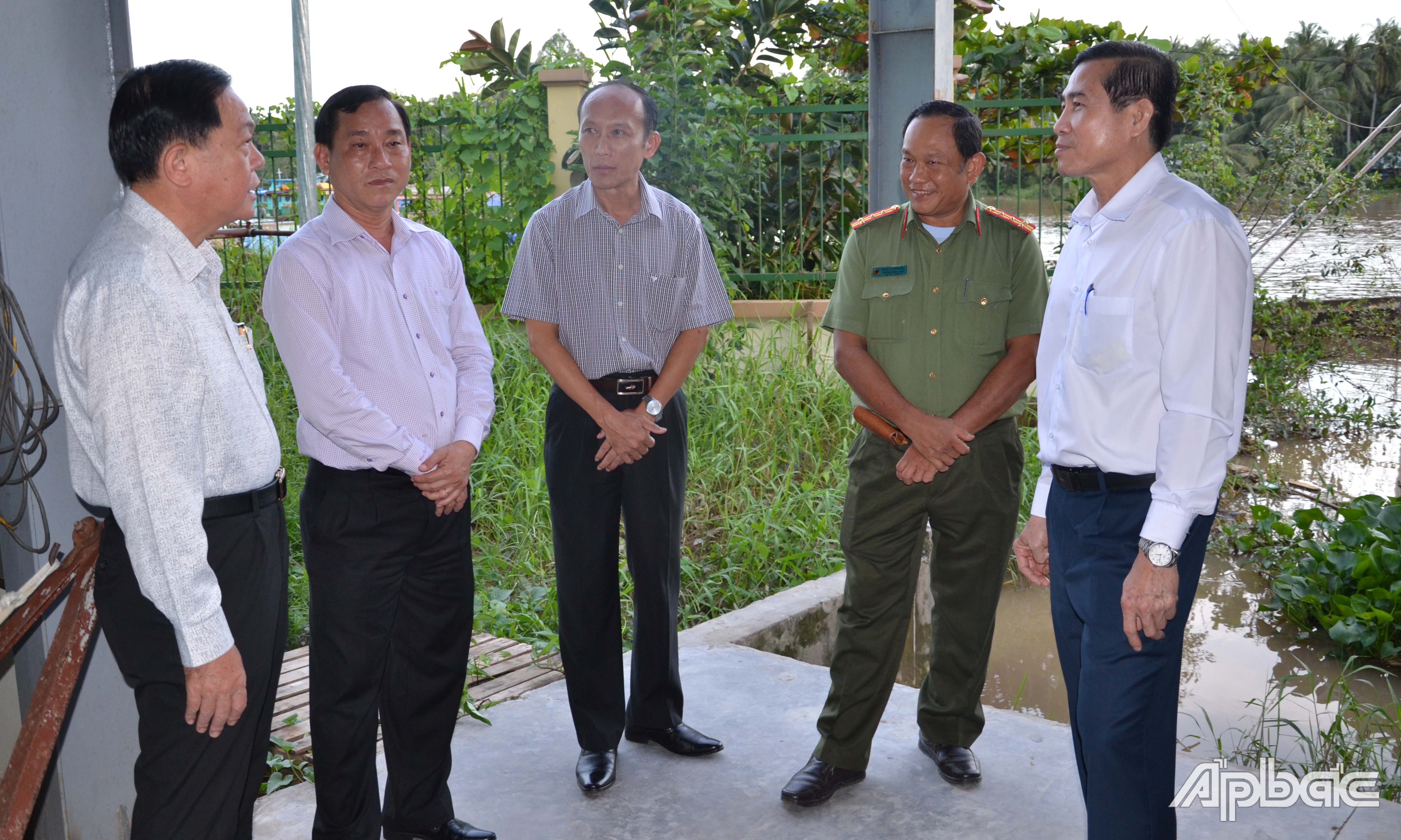  Lãnh đạo tỉnh kiểm tra tiến độ công trình tại Trạm Cảnh sát đường thủy Vàm Kỳ Hôn.