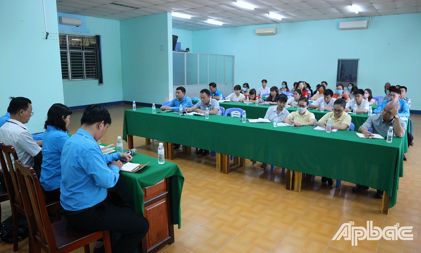 Quang cảnh hội nghị