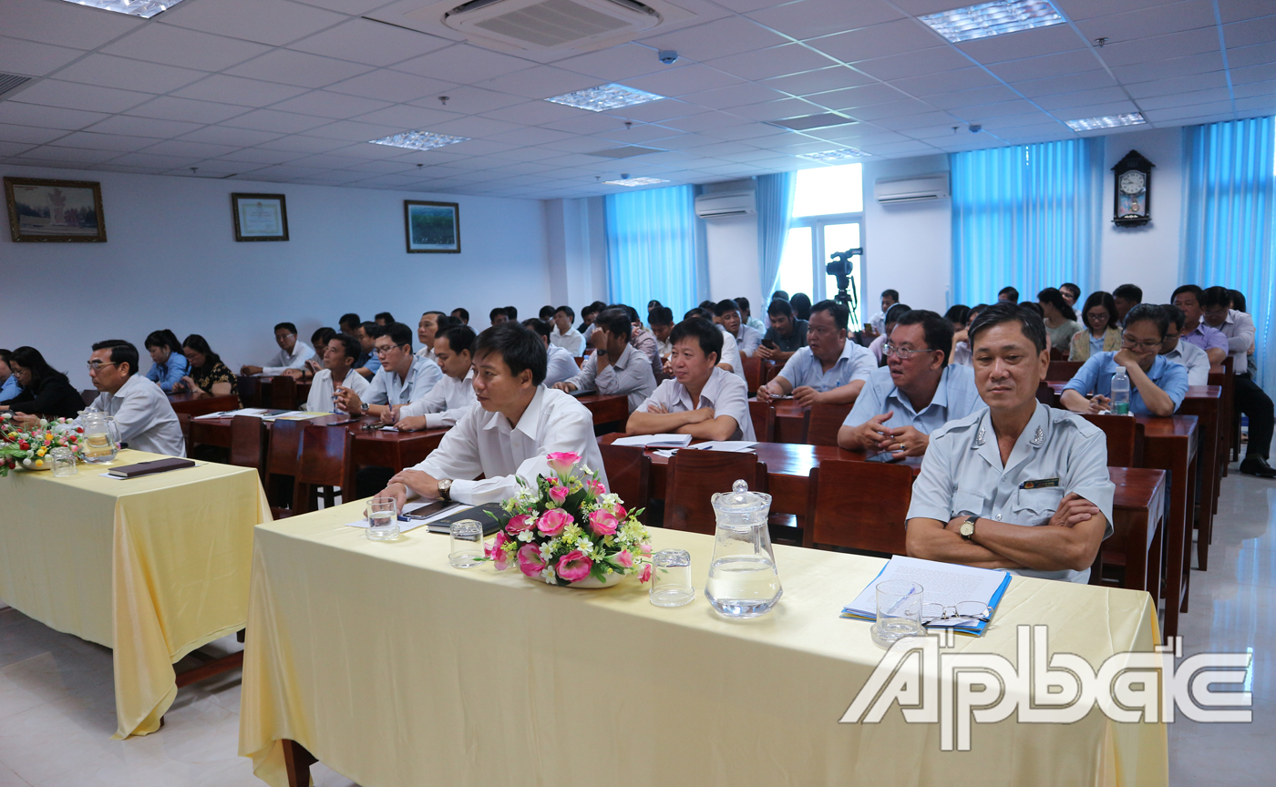 Quang cảnh buổi tọa đàm