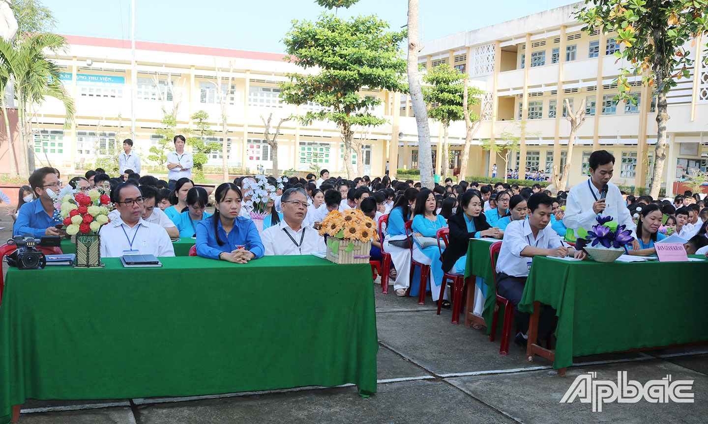 Quang cảnh buổi sinh hoạt. 
