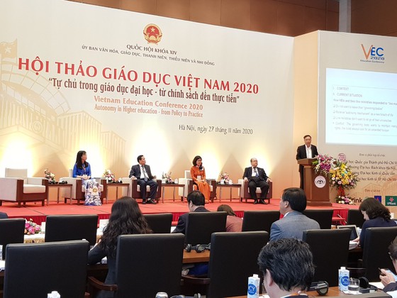 Hội thảo Giáo dục 2020 với chủ đề “Tự chủ đại học - Từ chính sách đến thực tiễn”.