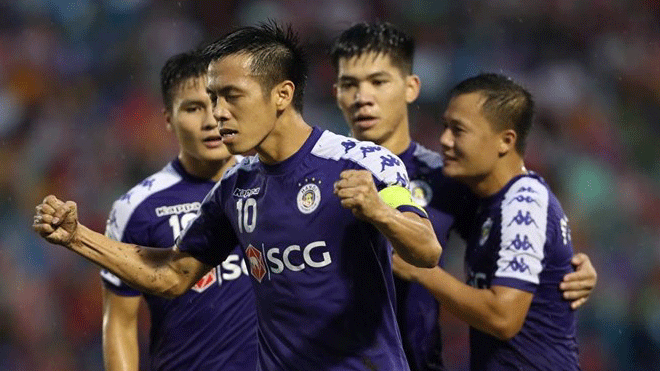 HLV Park Hang Seo mở lòng với Văn Quyết.